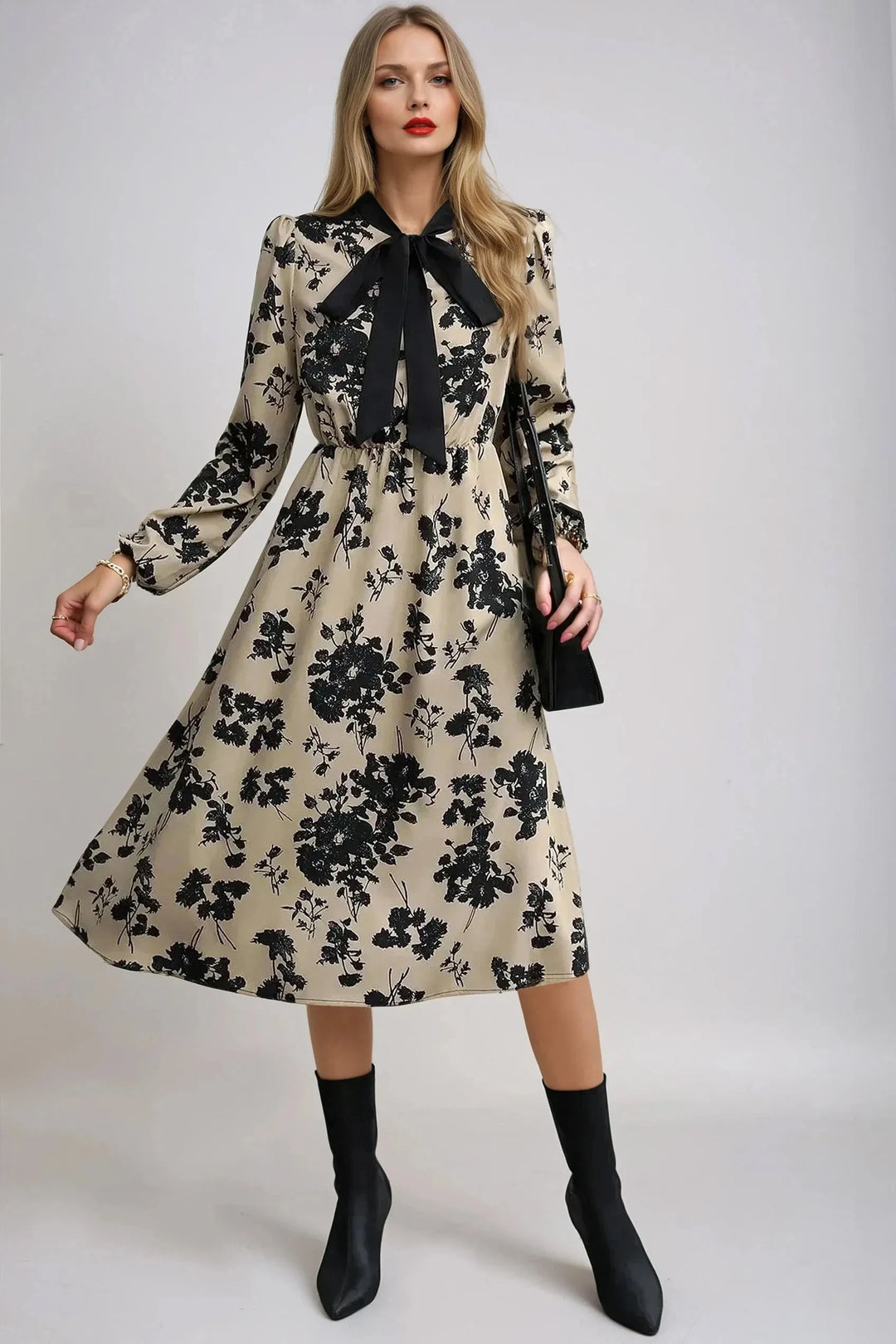 Pelipa - Elegantes Kleid aus Paris