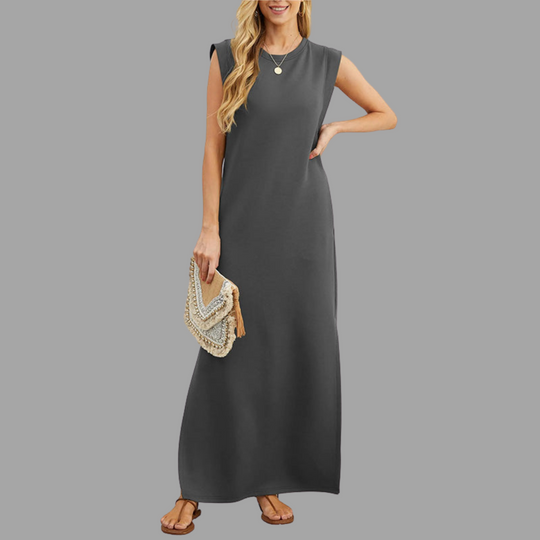 Ruby – Lässiges Kleid mit geschlitztem Saum
